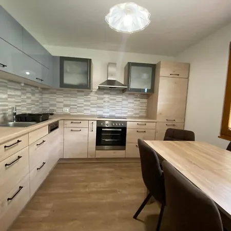 Apartma Karavanke Getaway *